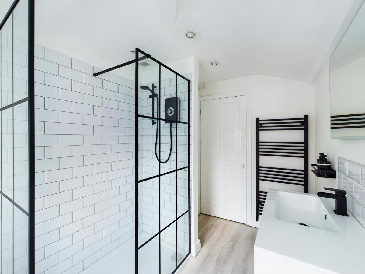Вилла Luxury Georgian Townhouse With Cinema And Parking Честер Экстерьер фото